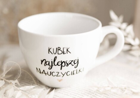 Prezent na Dzień Nauczyciela – pomysły na każdą kieszeń