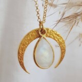 Lunula - co oznacza biżuteria z lunulą?