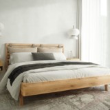Sypialnia w stylu skandynawskim — postaw na komfort i przytulność w Twoim wnętrzu