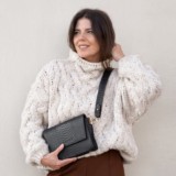 Czym jest crossbody bag i jak ją nosić?
