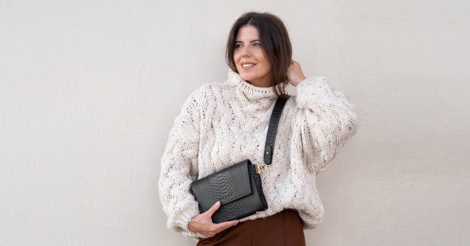 czarna skórzana torba crossboby bag