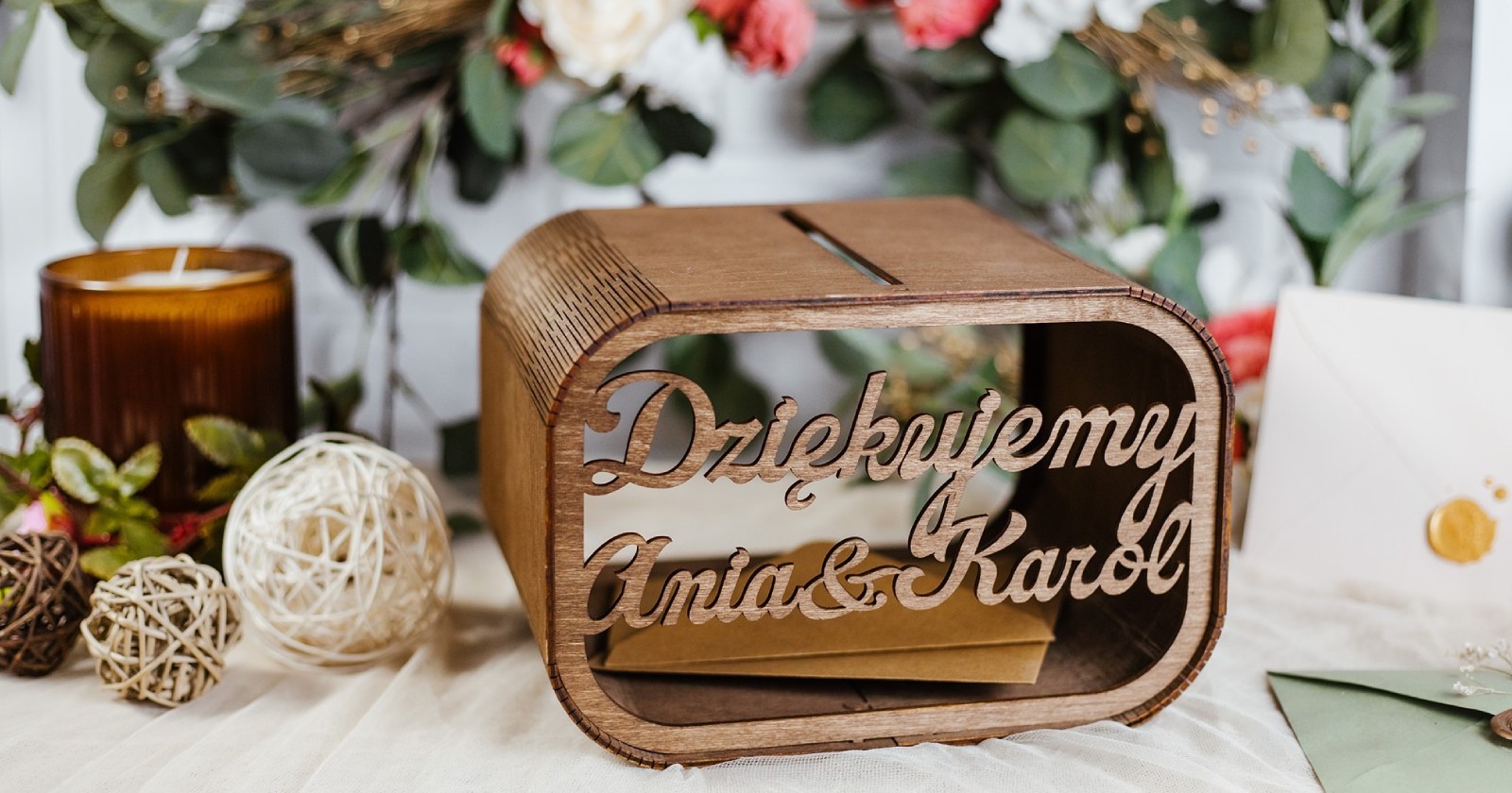 Jak zapakować pieniądze na ślub