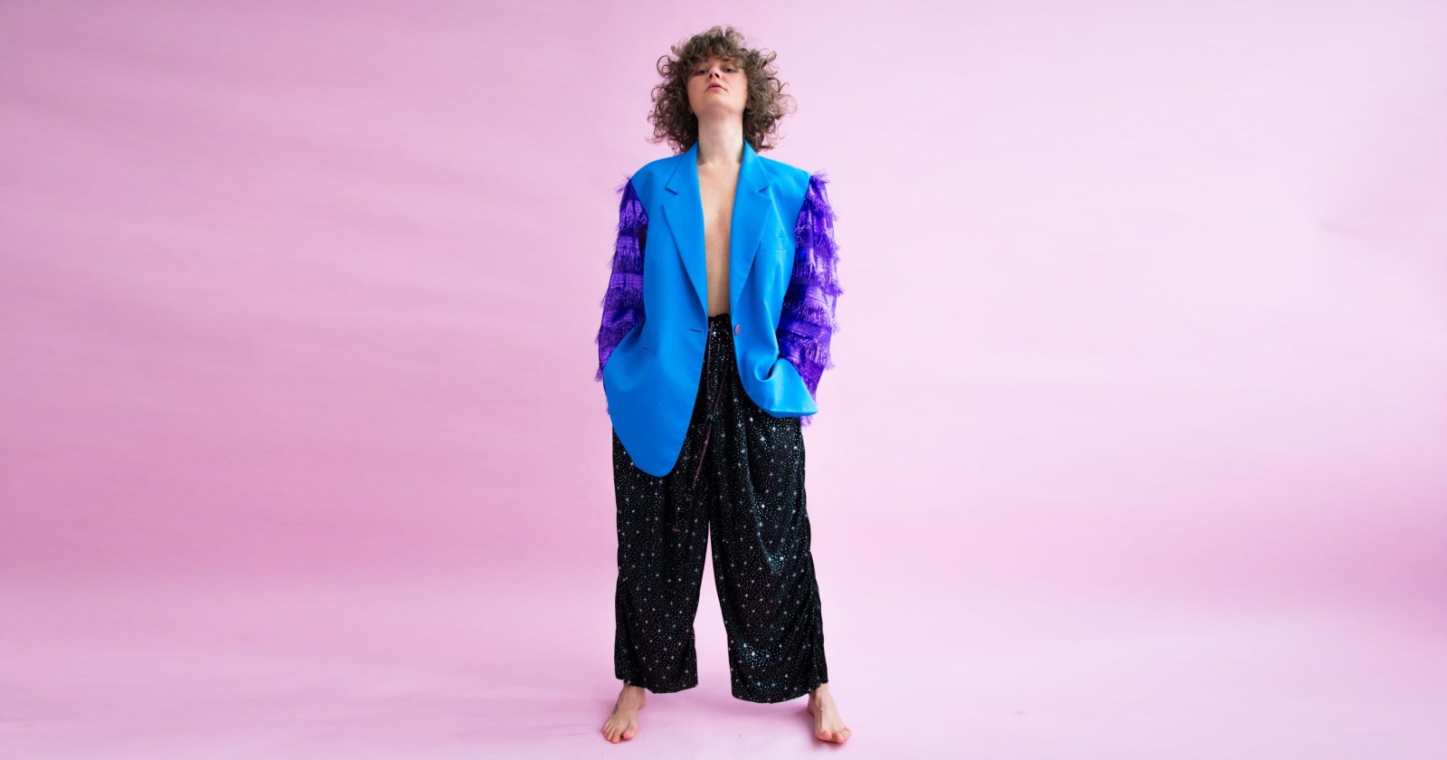 Jak stworzyć stylizację w stylu lat 80.?