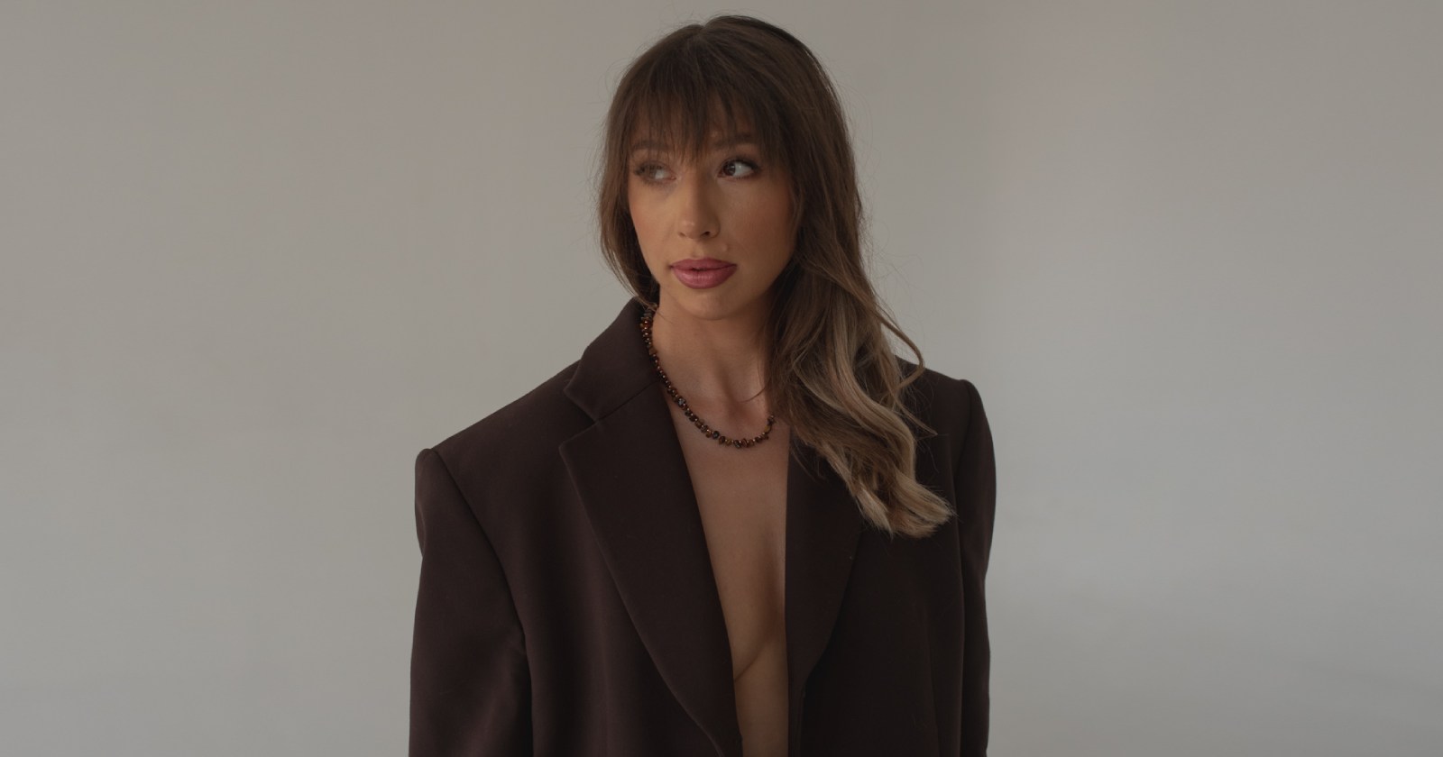 Jakie właściwości ma kamień tygrysie oko?