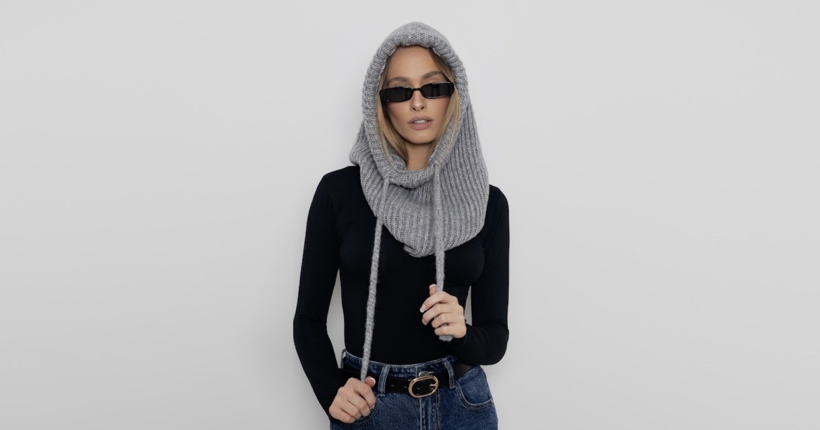 Baklava damska z wełny merino i bawełny to stylowa i praktyczna alternatywa dla klasycznej czapki oraz szalika.