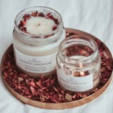 Romantyczna kolacja w domu - jak nakryć stół i dobrać dodatki.