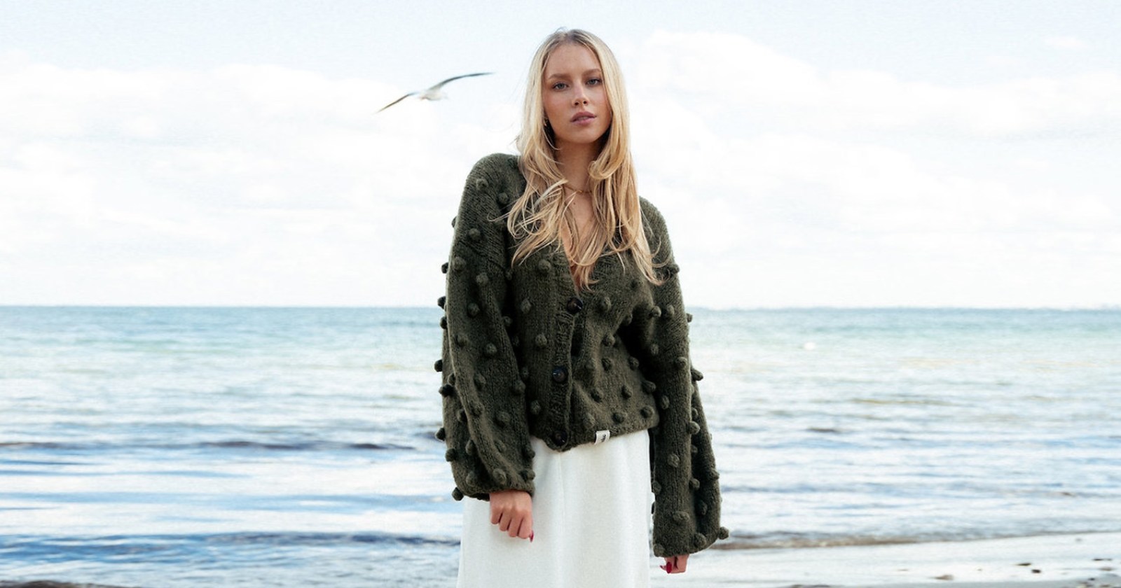 Jaki kolor pasuje do butelkowej zieleni? Harmonijne połączenia