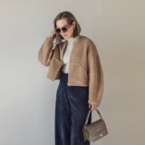 Modne kurtki damskie wiosna-lato [year] - jakie są trendy sezonu?