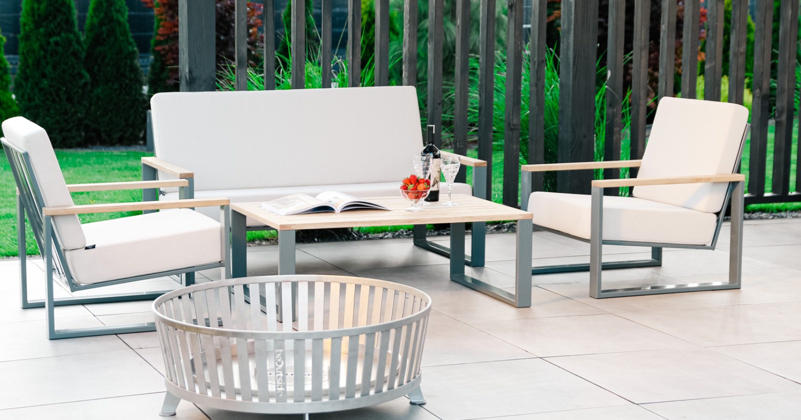 Jak urządzić balkon na wiosnę? Dekoracje i inspiracje