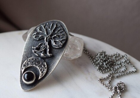 Biżuteria słowiańska – symbole i historia