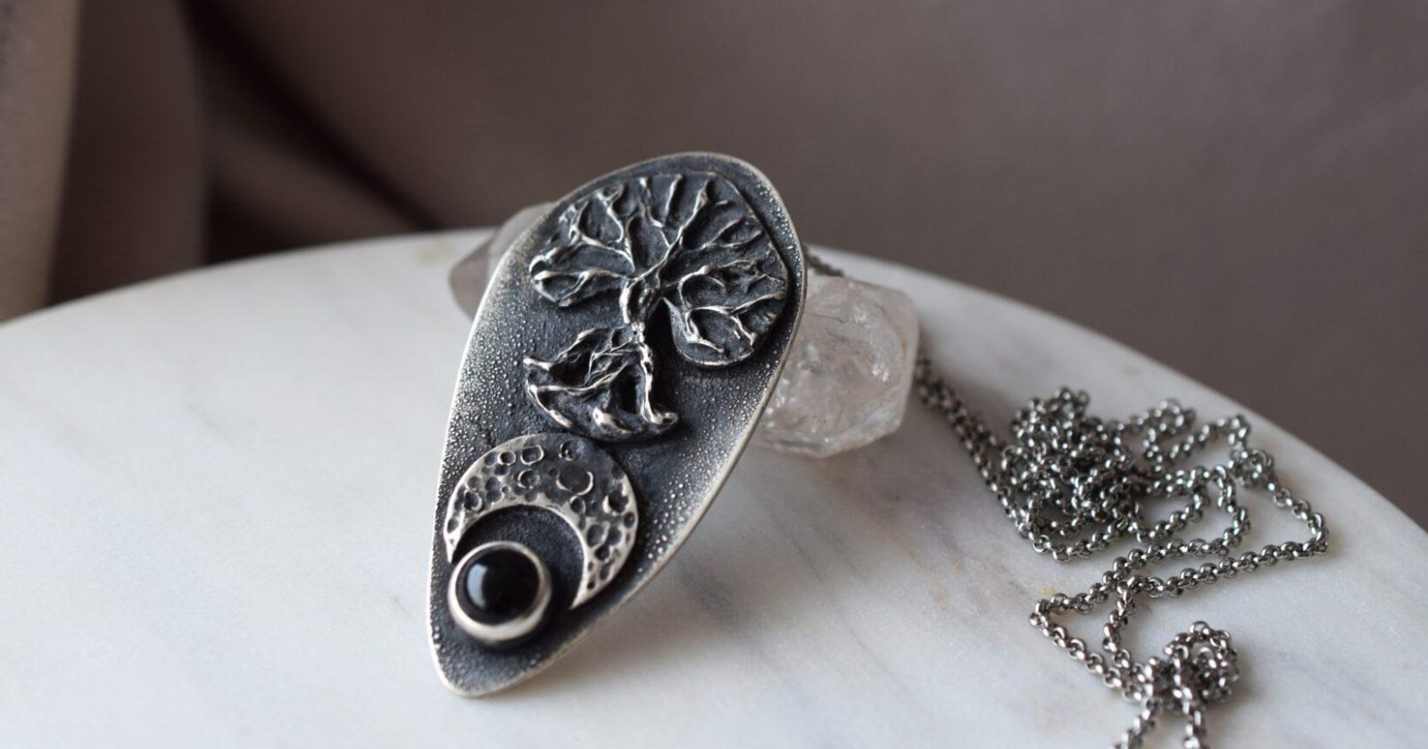 Biżuteria słowiańska - symbole i historia