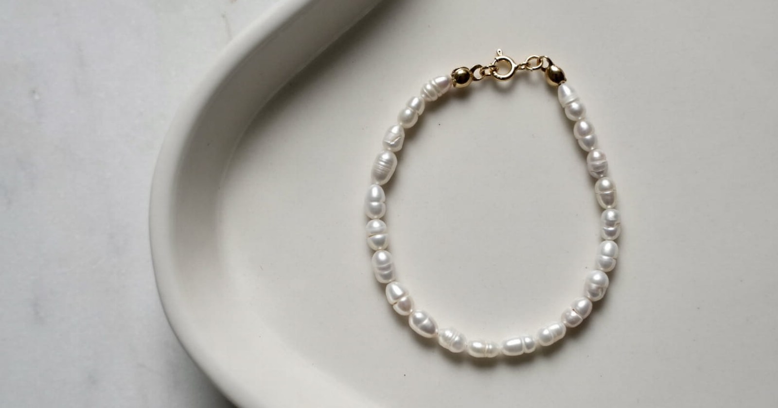 Jak dobrać rozmiar bransoletki do nadgarstka?