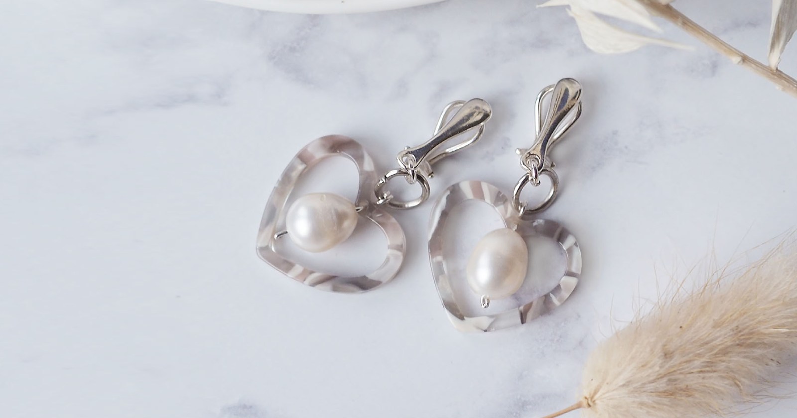 Klipsy do uszu na wesele – jaki model wybrać?