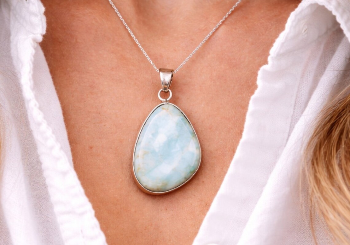Larimar – niebieski kamień z Karaibów
