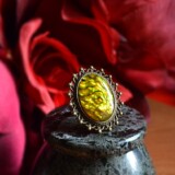Style pierścionków vintage: art déco, victorian, retro – jak je odróżnić?