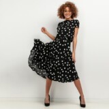 Polka dot – największy trend sezonu. Jak nosić wzór w kropki?