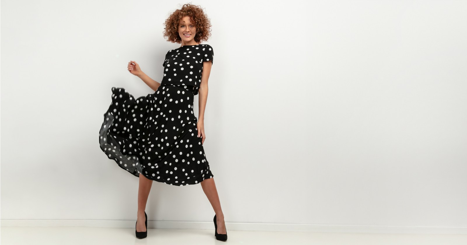 Polka dot – największy trend sezonu. Jak nosić wzór w kropki?