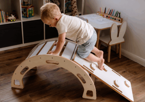 Czym są zabawki Montessori? Poznaj metodę Montessori